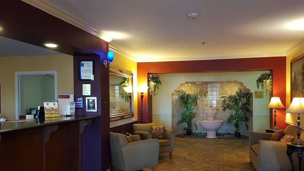 Hotel Comfort Inn&suites I-8 2*
