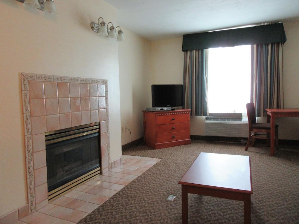 Comfort Inn&suites I-8 Hotel 2*