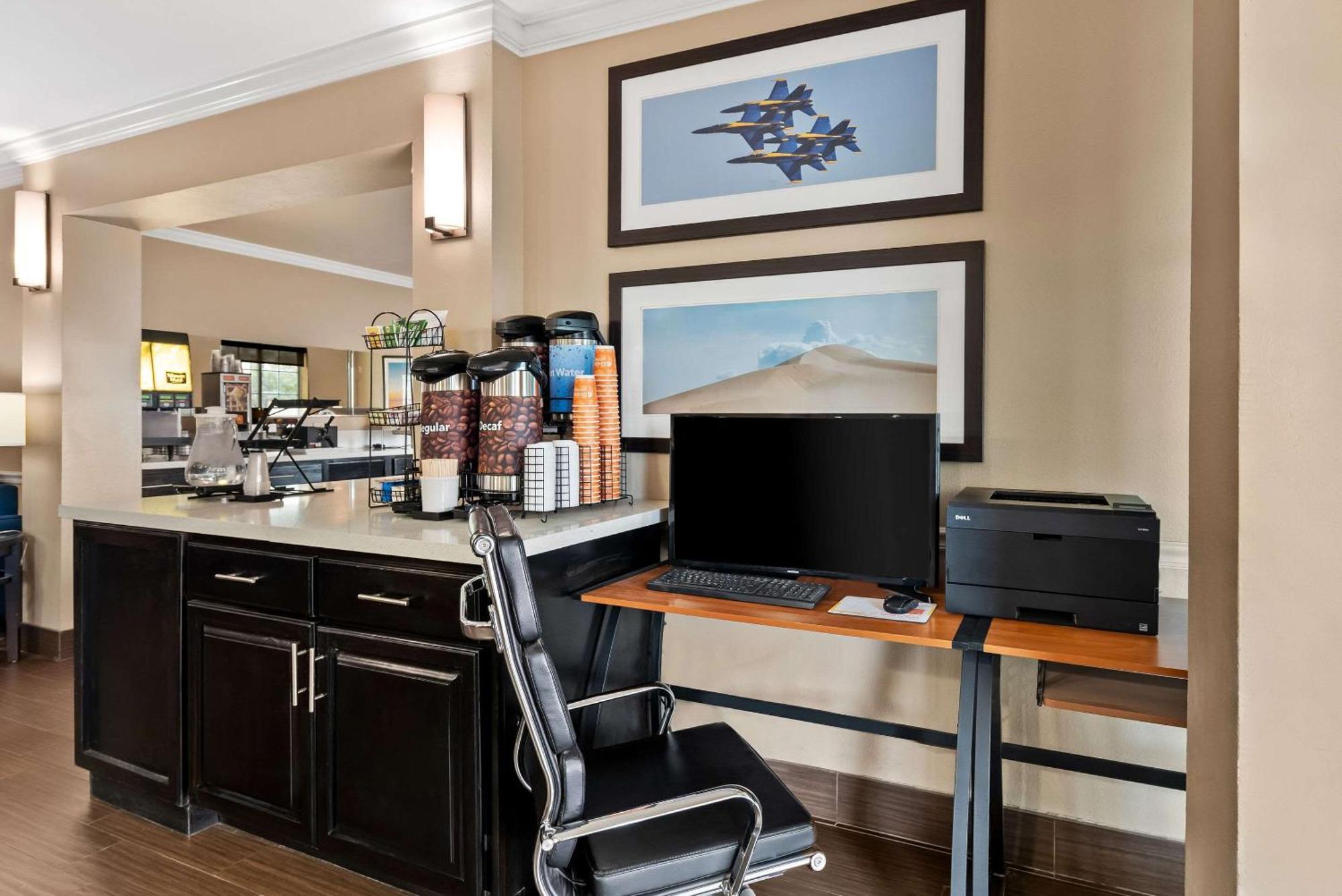 Hotel Comfort Inn&suites I-8