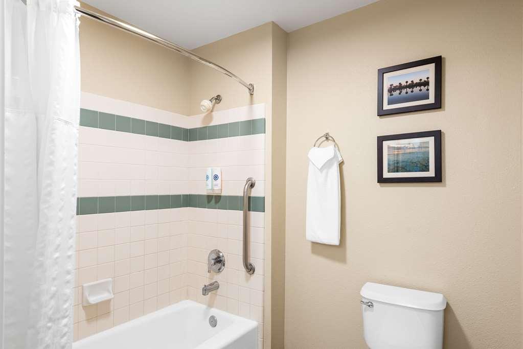Comfort Inn&suites I-8 Hotel 2*